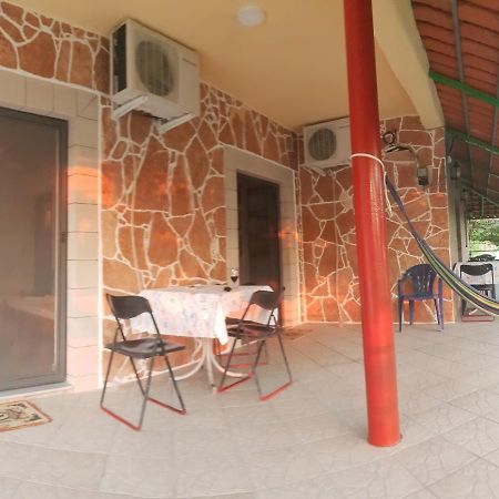 Romeo'S Guest House 2 Piqeras Exterior photo