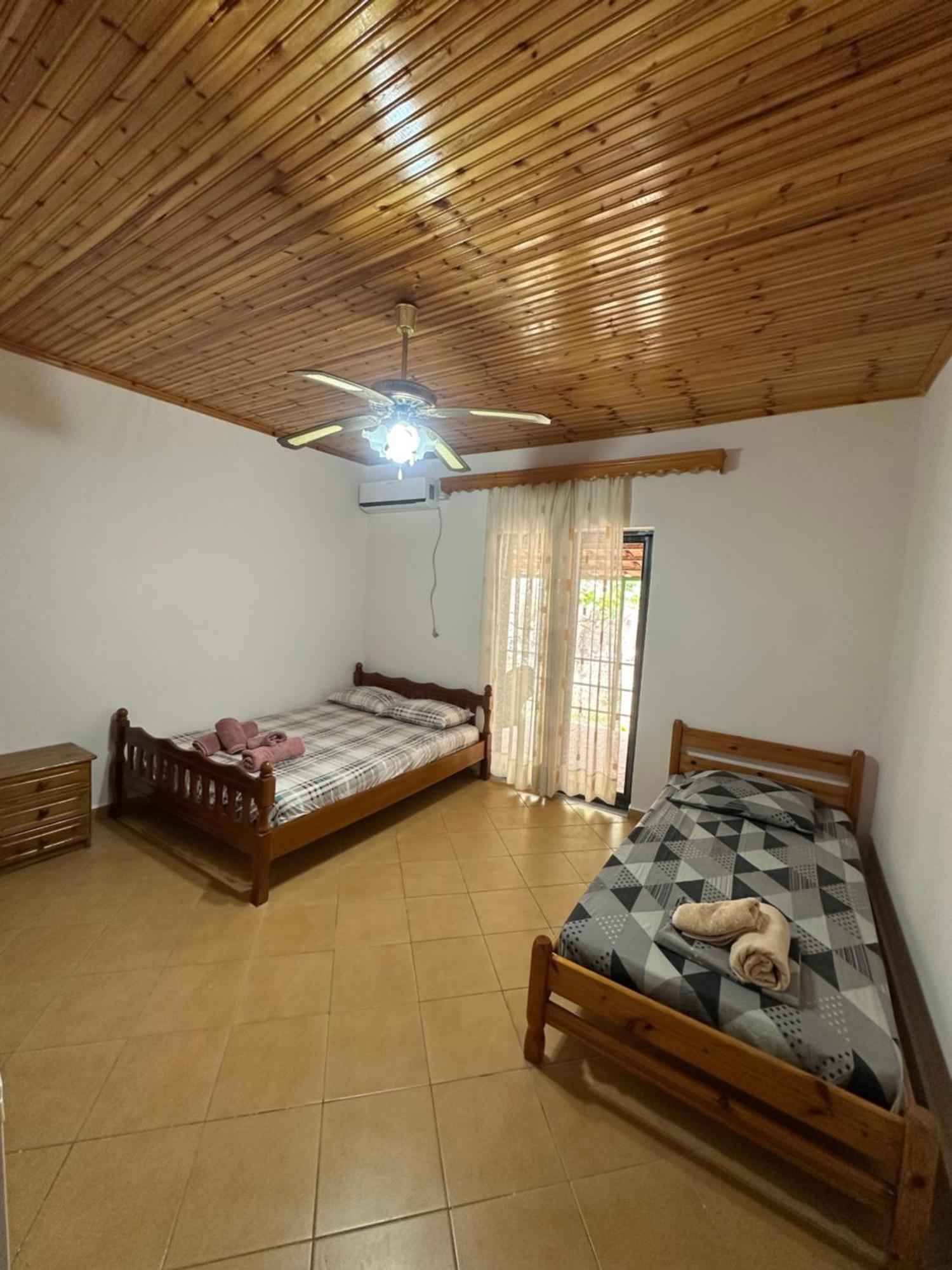 Romeo'S Guest House 2 Piqeras Exterior photo