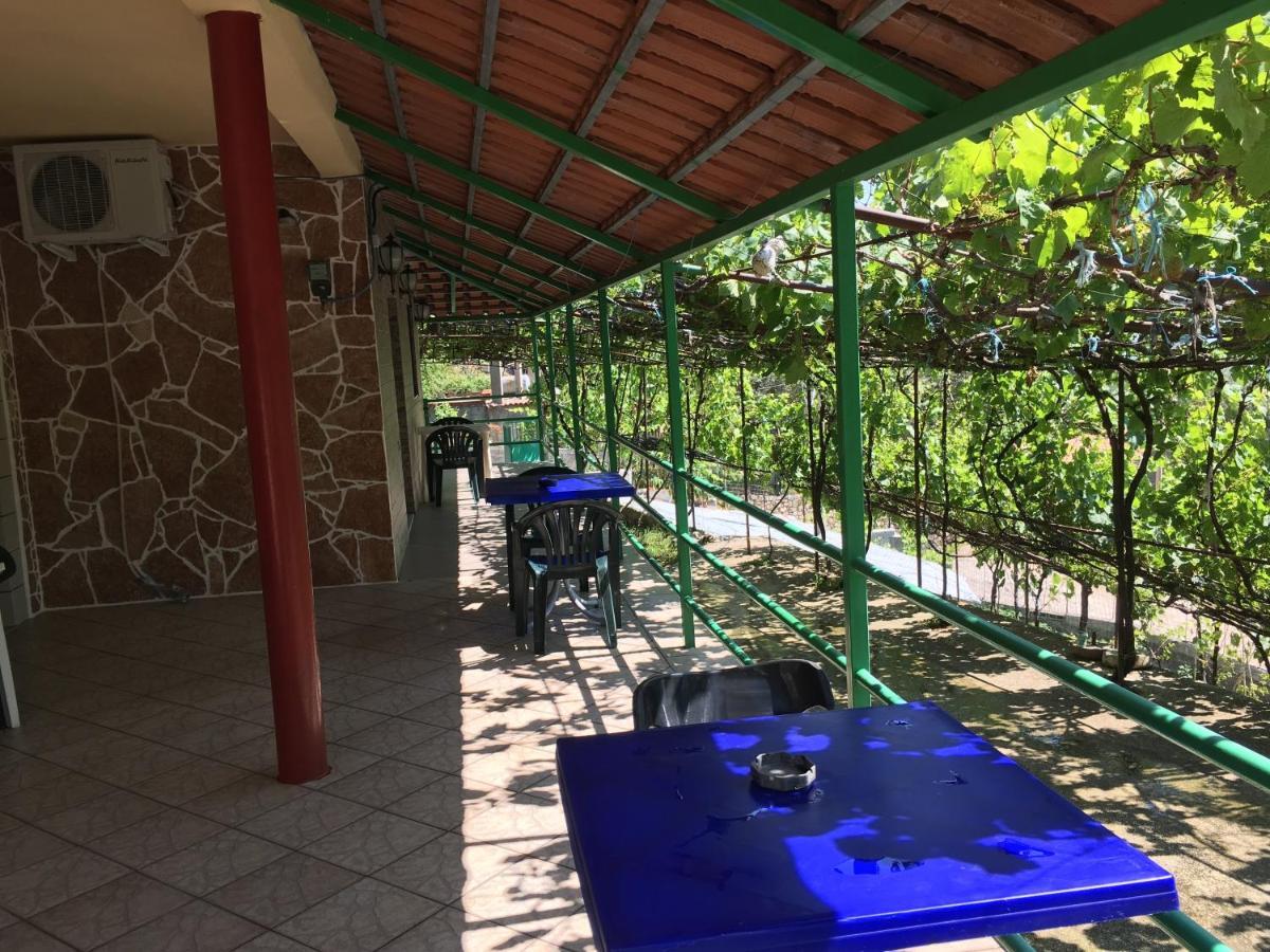 Romeo'S Guest House 2 Piqeras Exterior photo